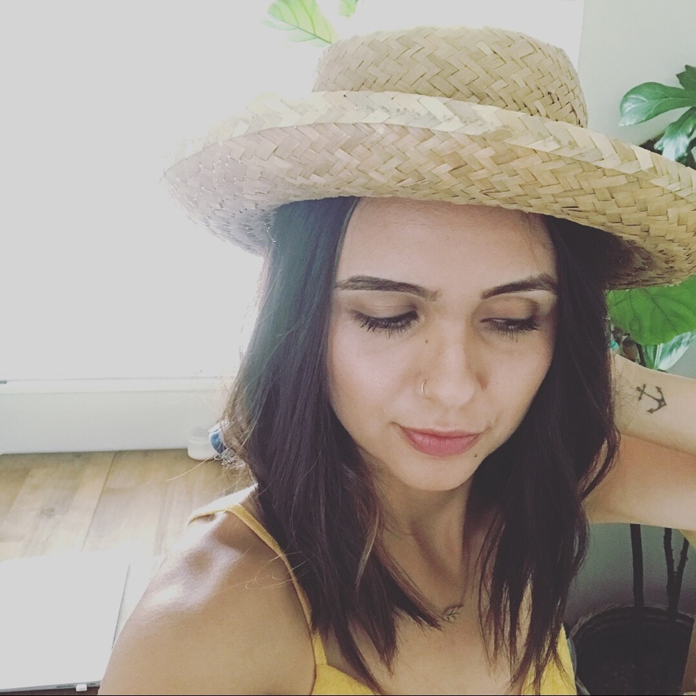 straw hat - Picture 2 of 4